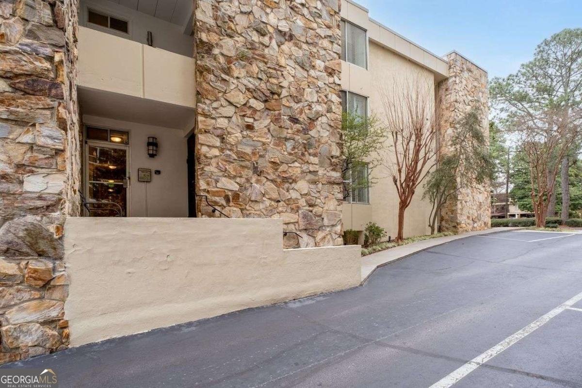 2632 Peachtree Road Atlanta - 5
