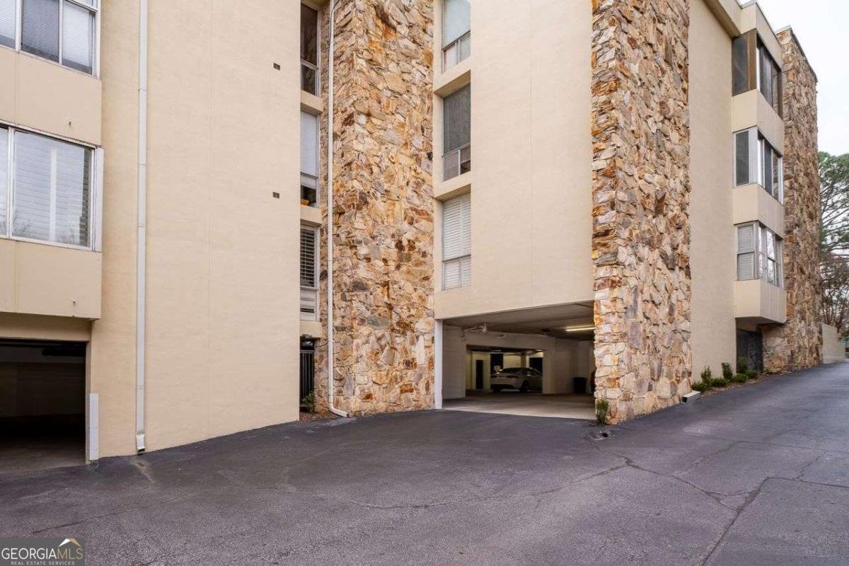 2632 Peachtree Road Atlanta - 6