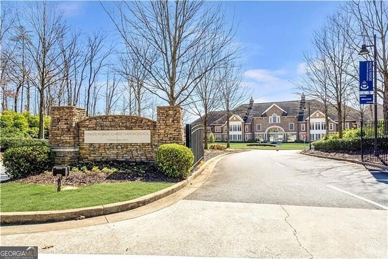 312 Meadow Drive Alpharetta - 77