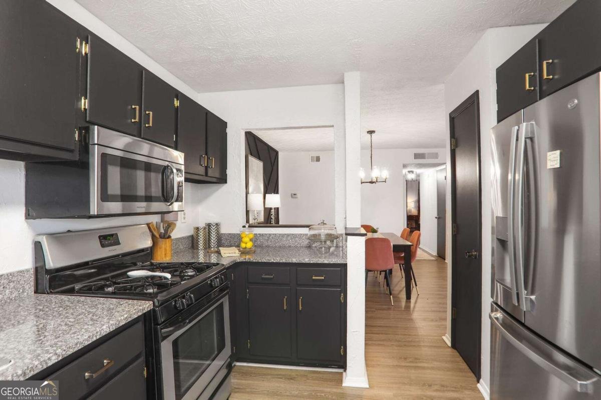 210 Woodcliff Drive Atlanta - 10