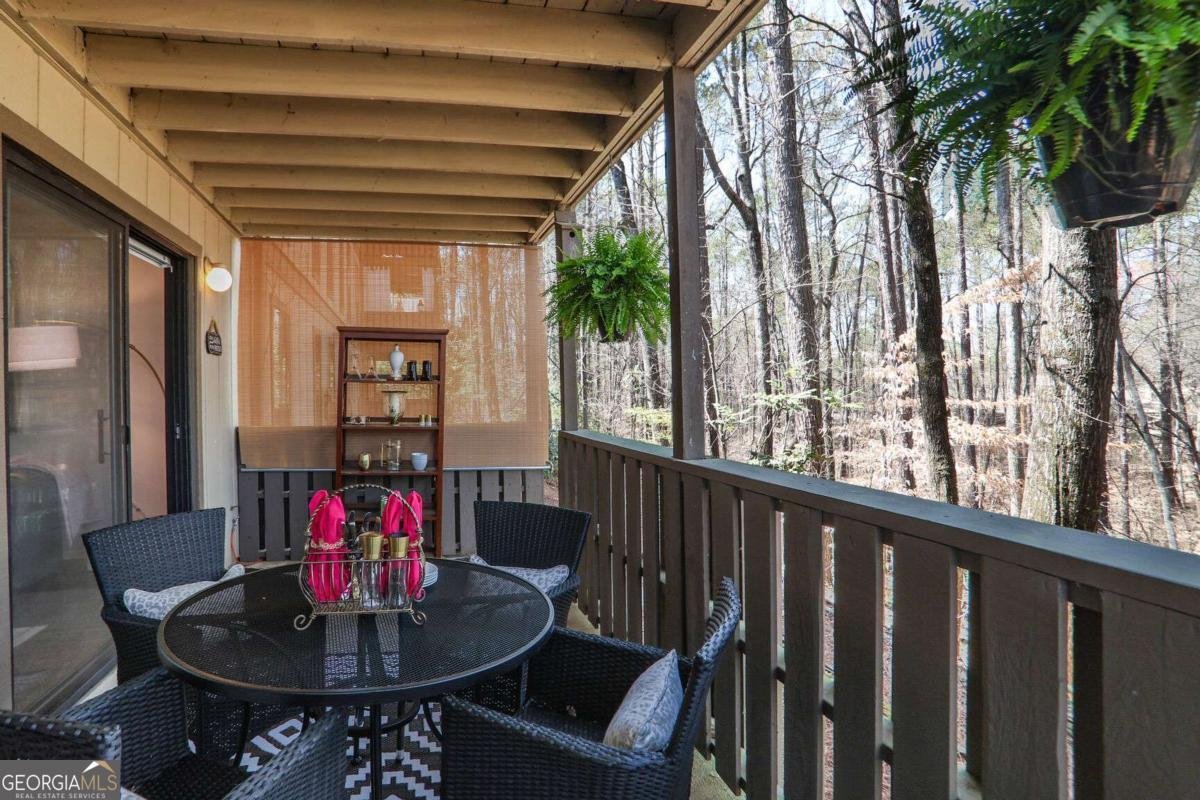 210 Woodcliff Drive Atlanta - 19