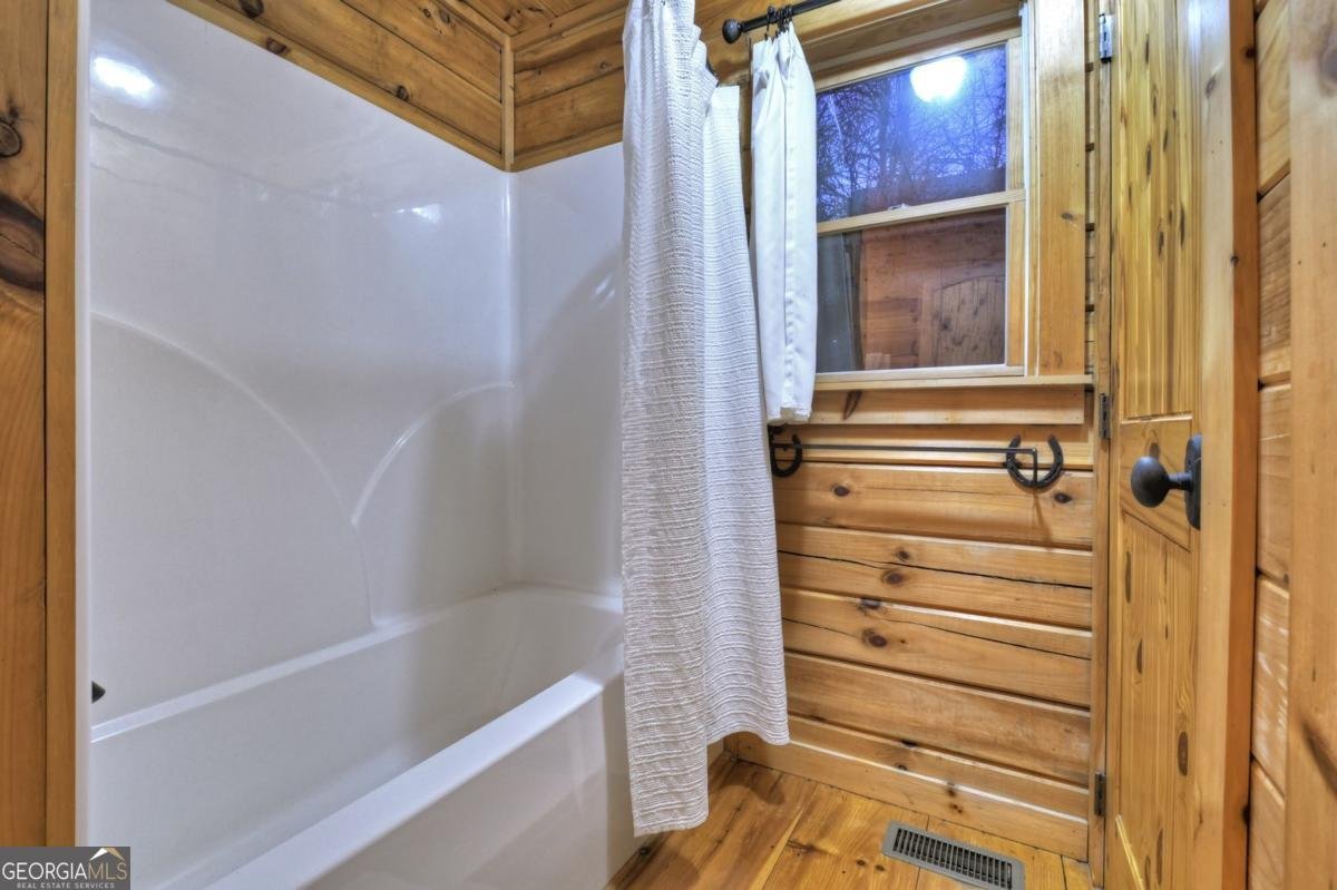 76 Fish Trap Road Blue Ridge - 29
