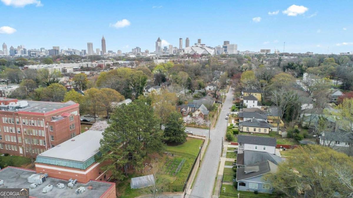 992 Beckwith Street Atlanta - 27