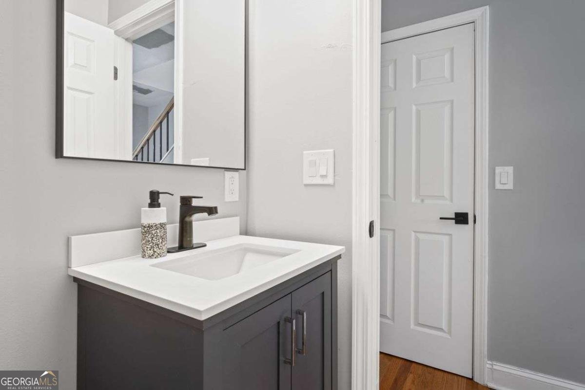 992 Beckwith Street Atlanta - 9