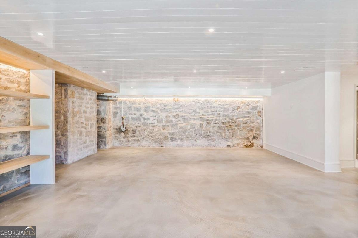 1718 Barnesdale Way Atlanta - 25