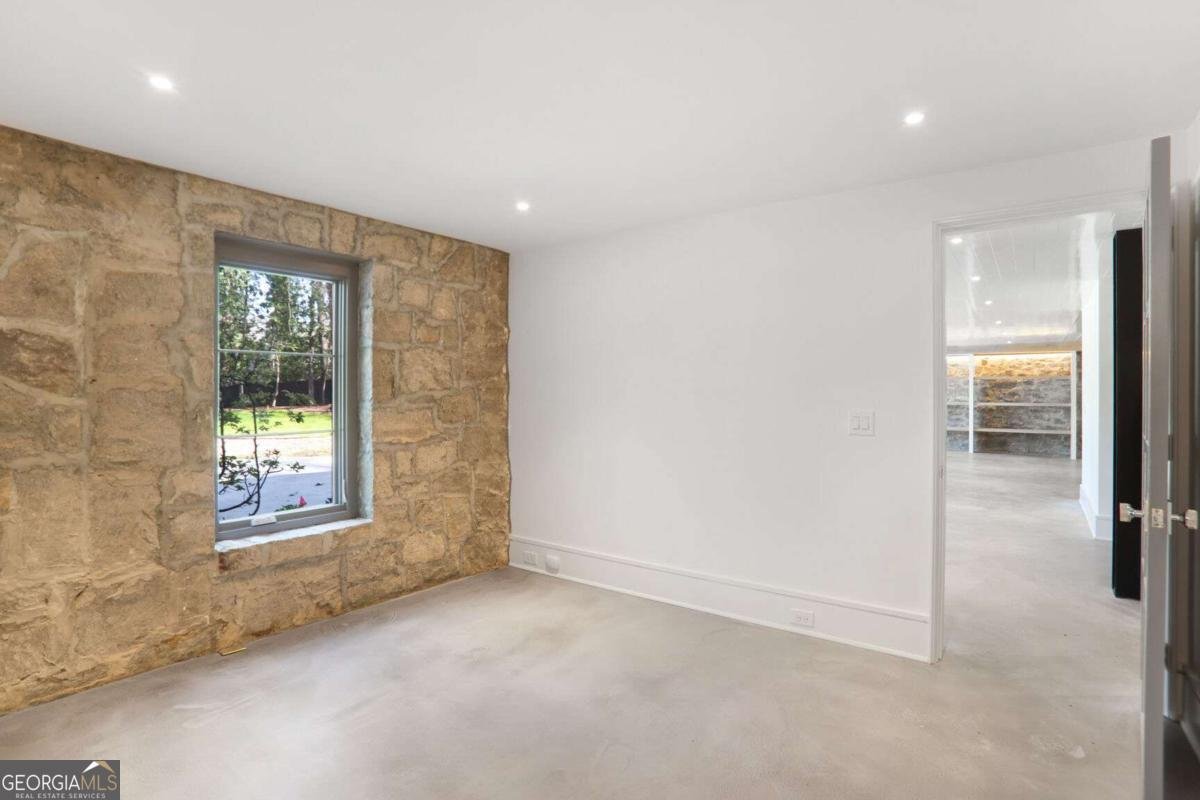 1718 Barnesdale Way Atlanta - 29