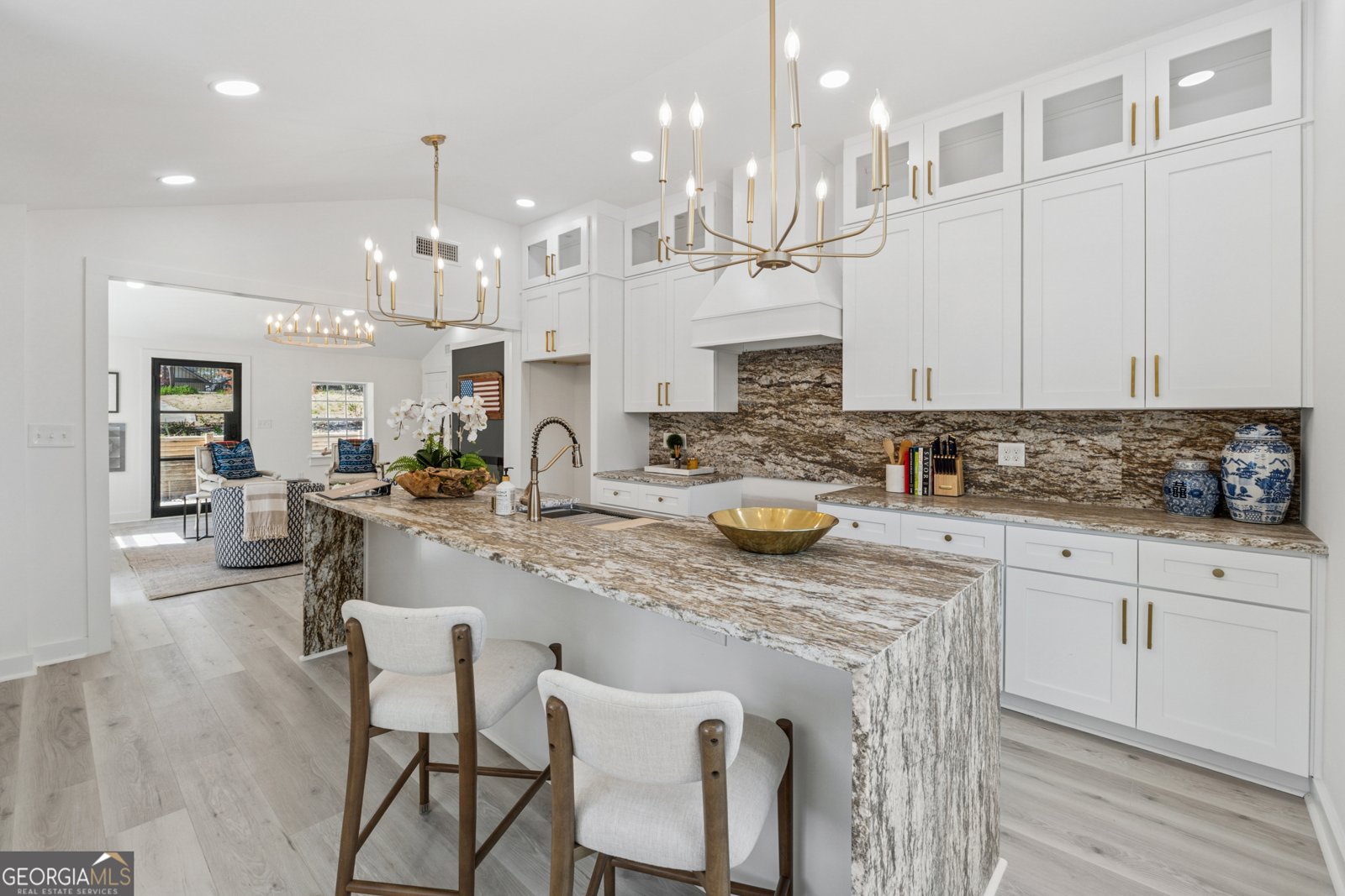 6337 Lake View Drive Buford - 13