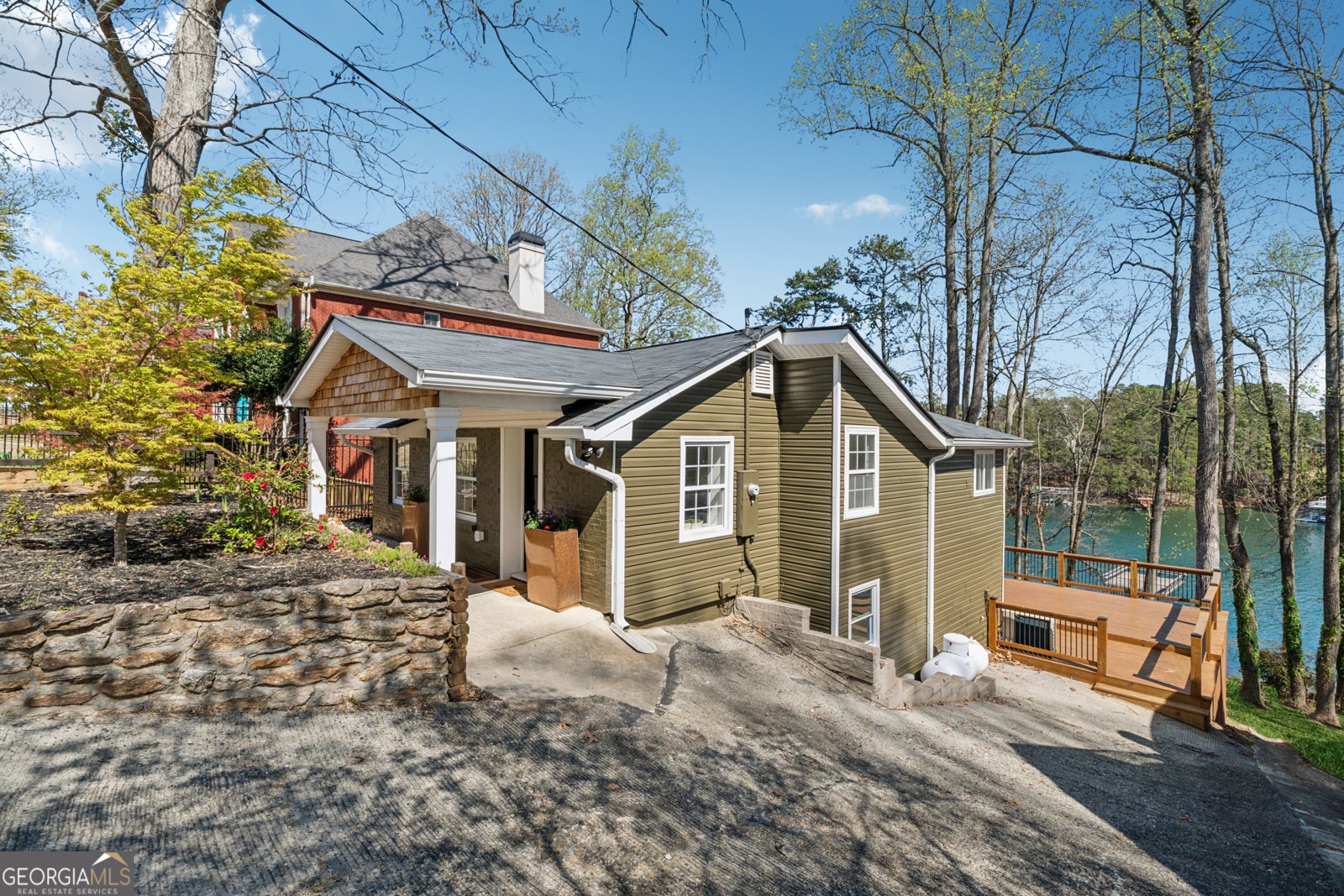 6337 Lake View Drive Buford - 39