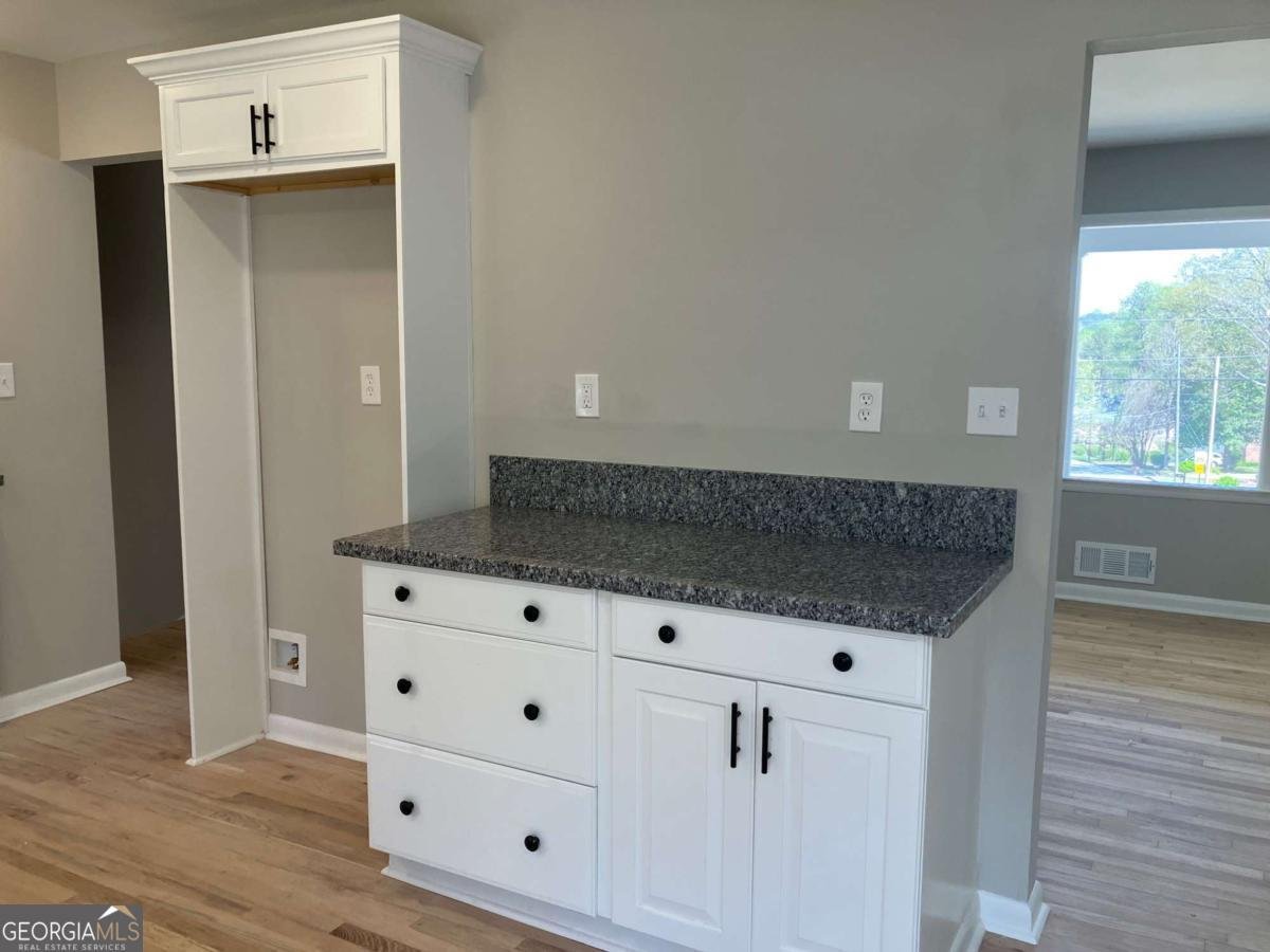 490 Larchmont Drive Atlanta - 13