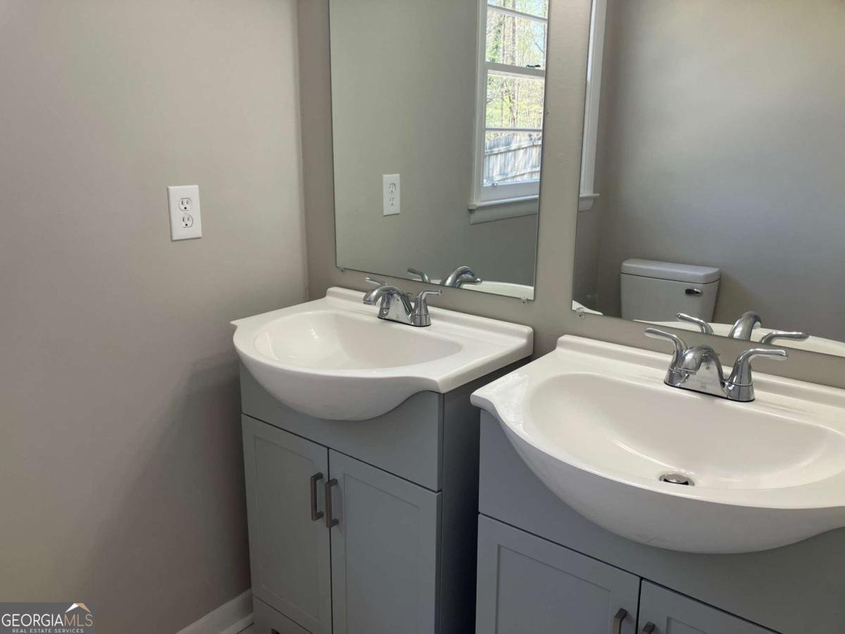 490 Larchmont Drive Atlanta - 22