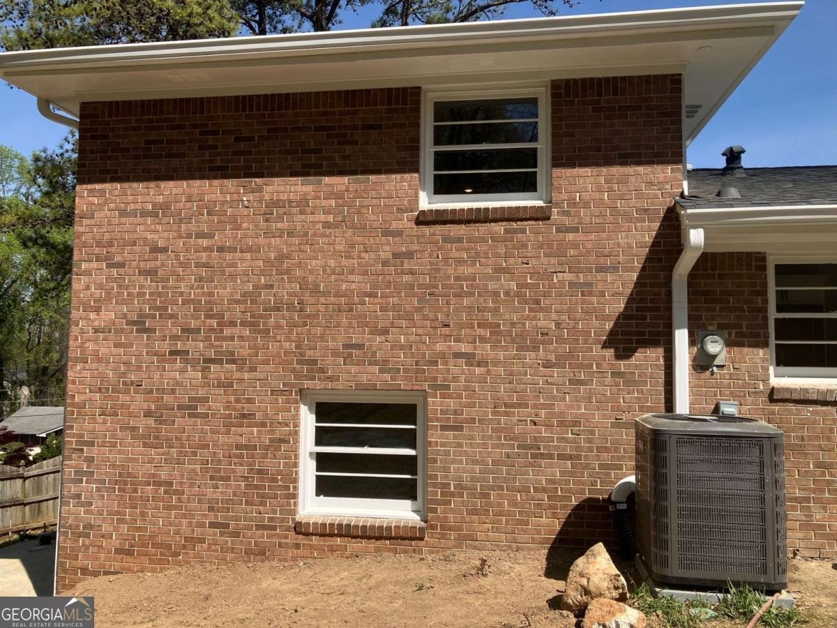 490 Larchmont Drive Atlanta - 36