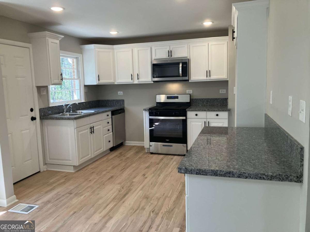 490 Larchmont Drive Atlanta - 9