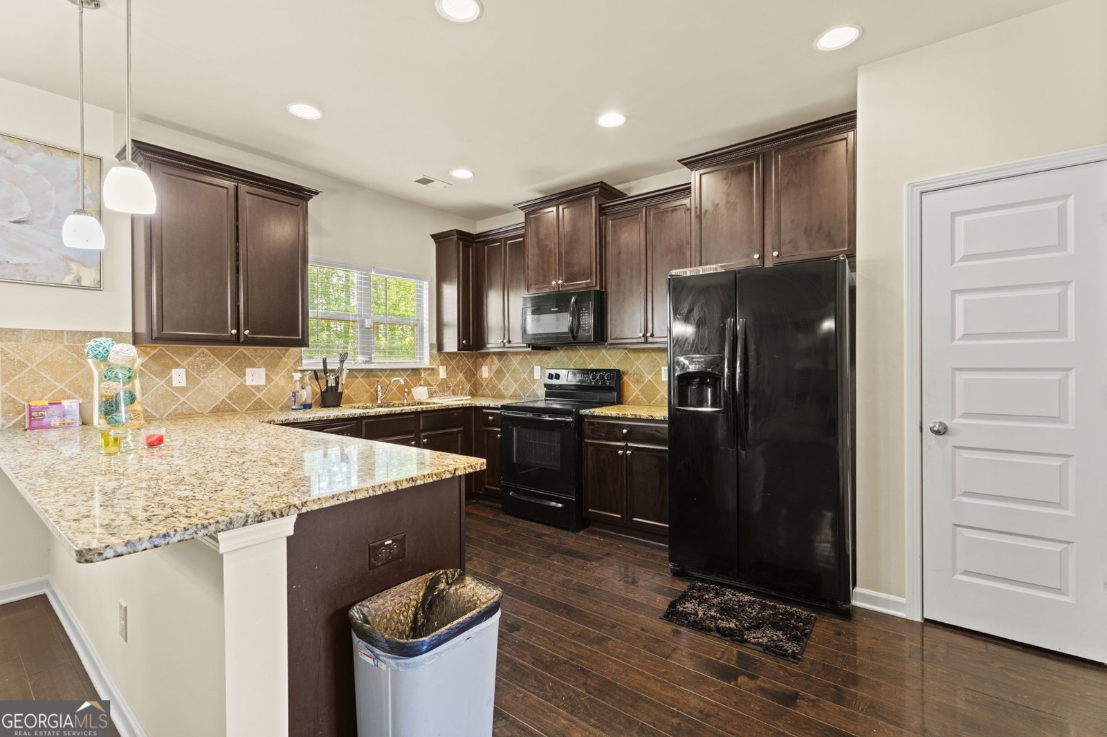 6870 Diamond Drive Rex - 12