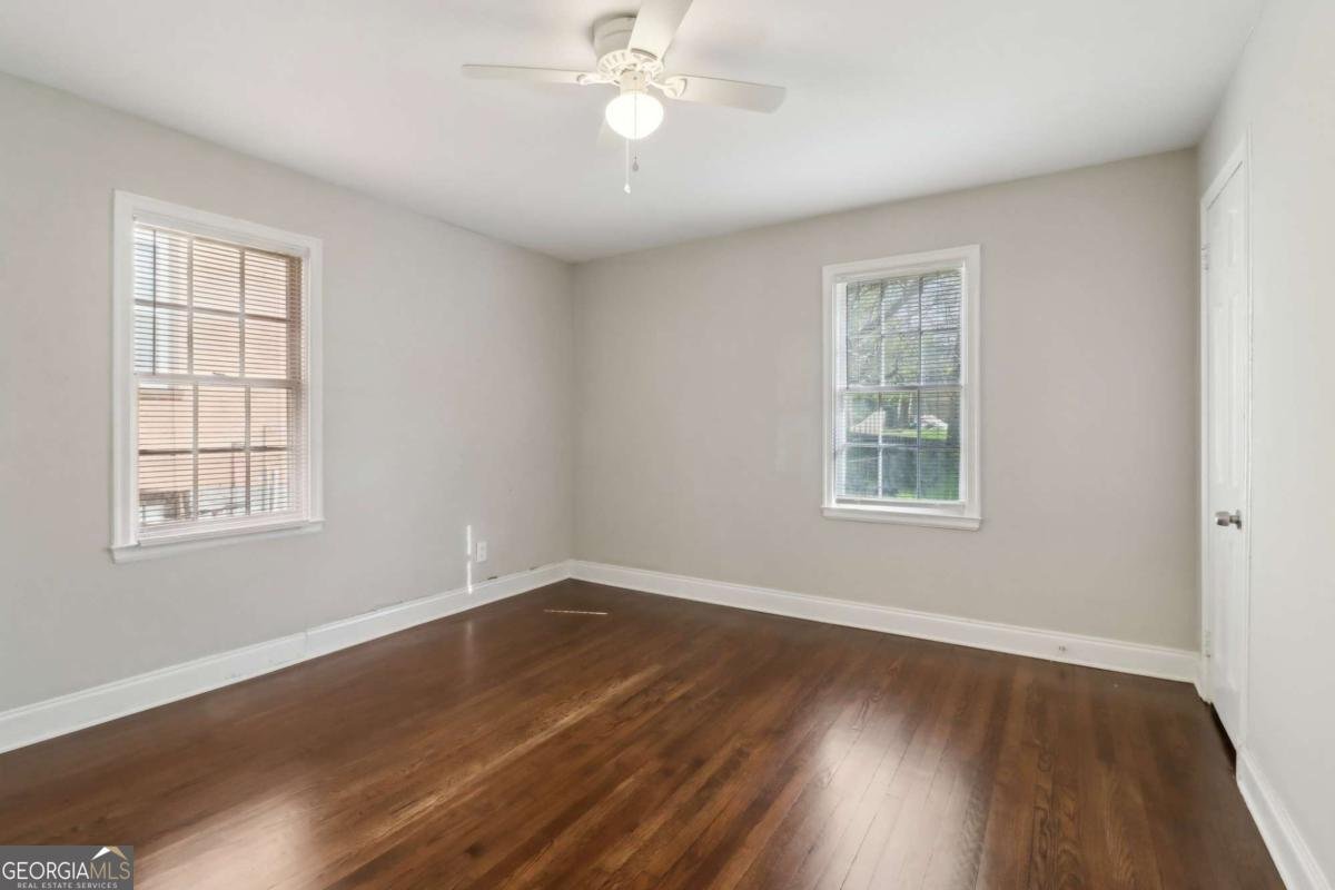 1563 MAYFLOWER Avenue Atlanta - 16