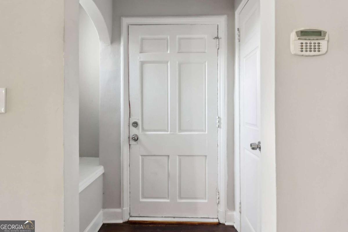 1563 MAYFLOWER Avenue Atlanta - 2