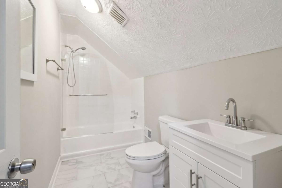 1563 MAYFLOWER Avenue Atlanta - 25