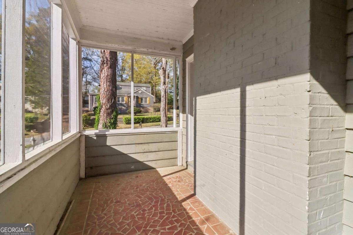 1563 MAYFLOWER Avenue Atlanta - 39