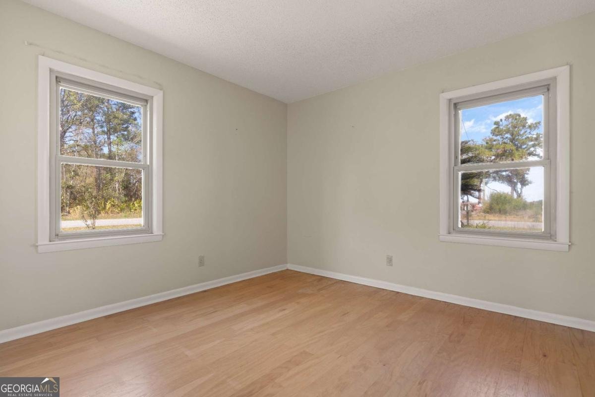 109 East Avenue Waverly - 25