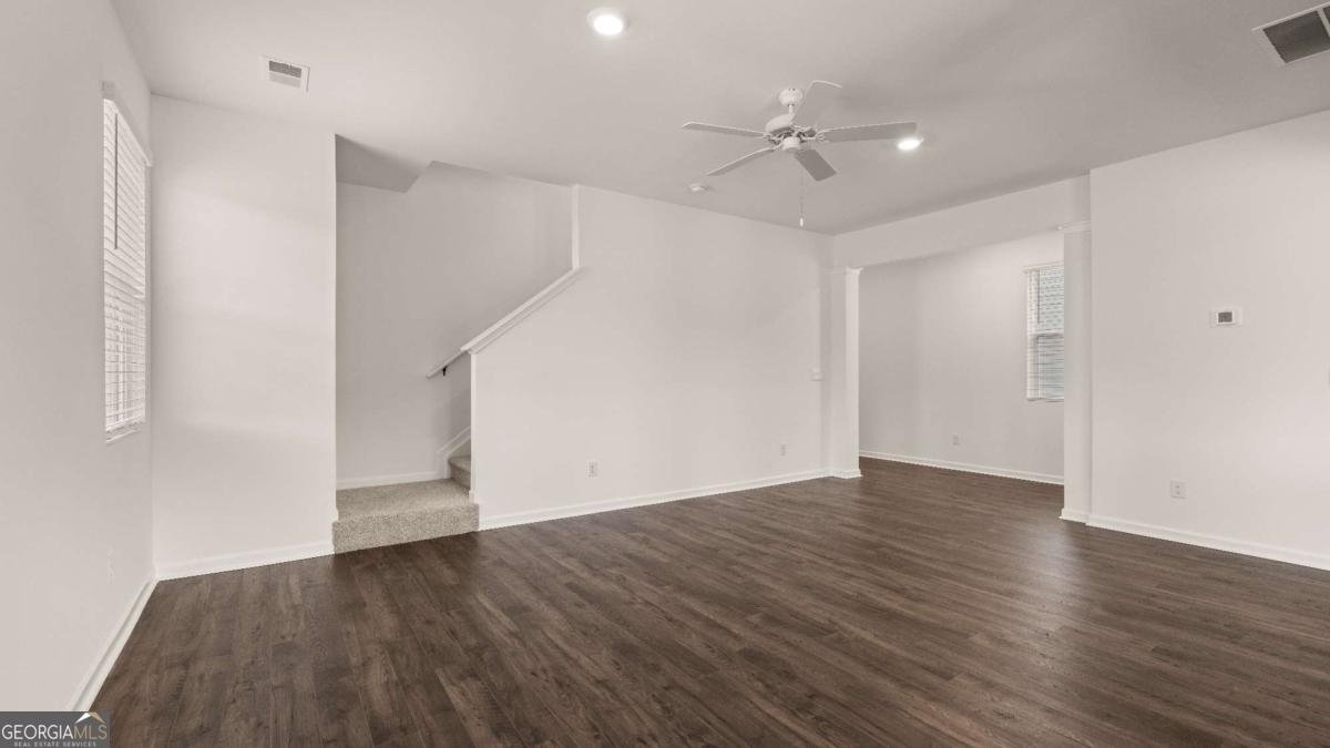 354 Friendship Oak Way Hampton - 35