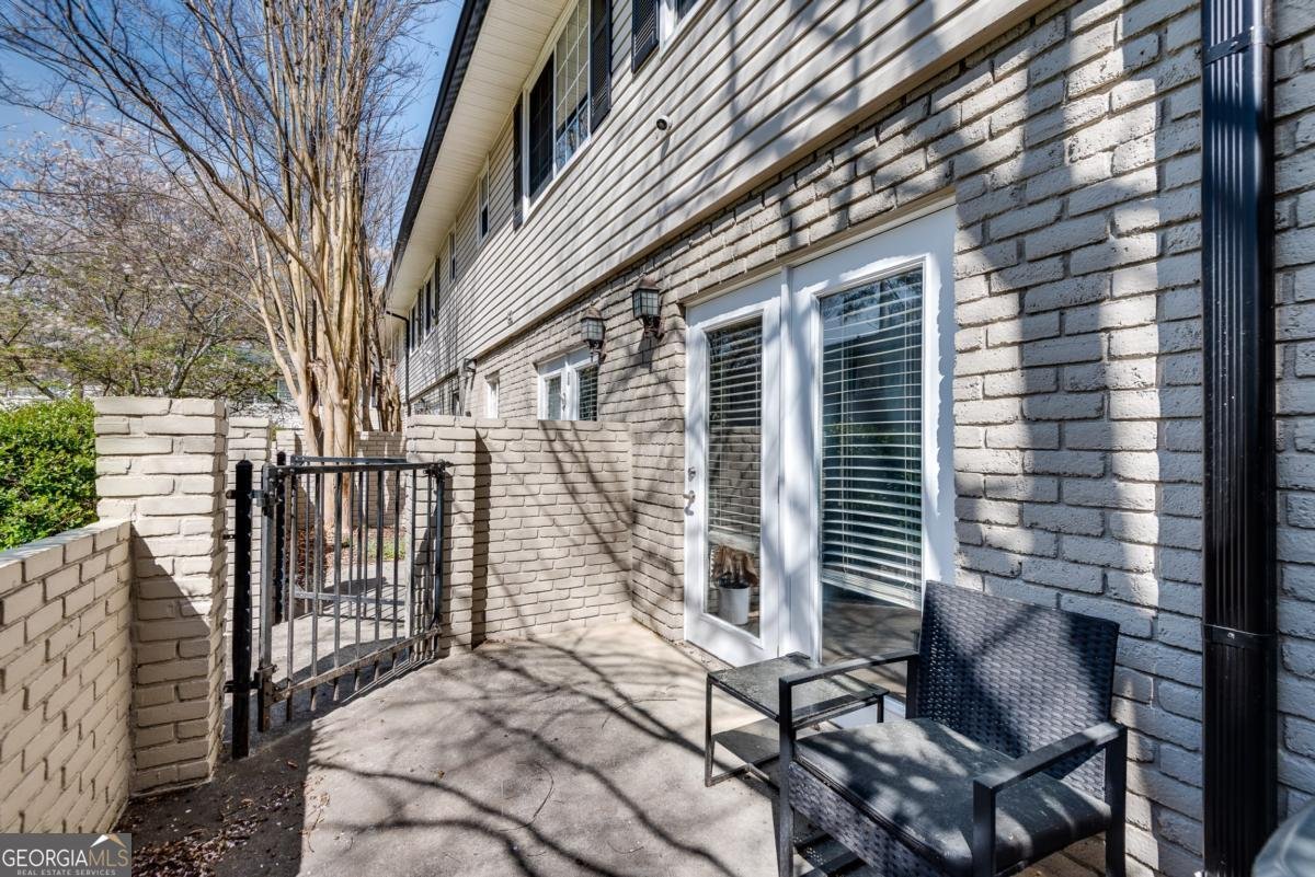 6940 Roswell Road Atlanta - 20