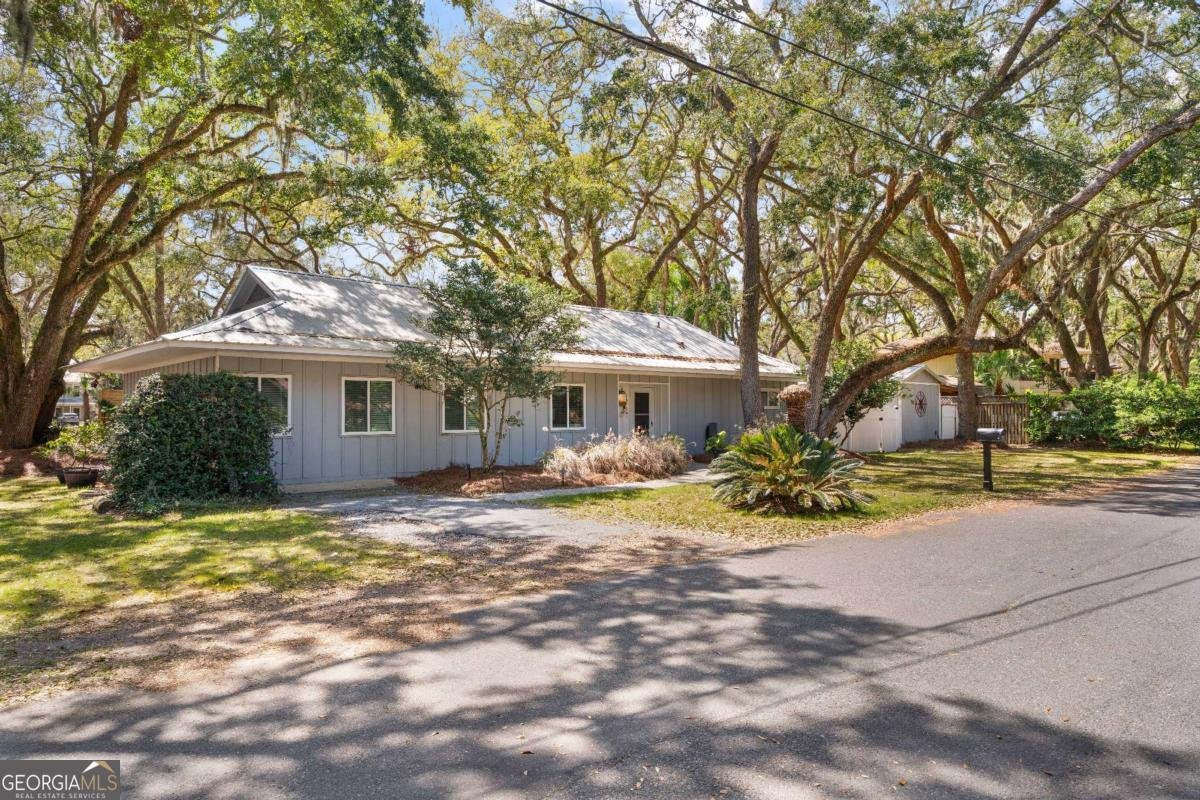 1915 Second Avenue St. Simons - 1