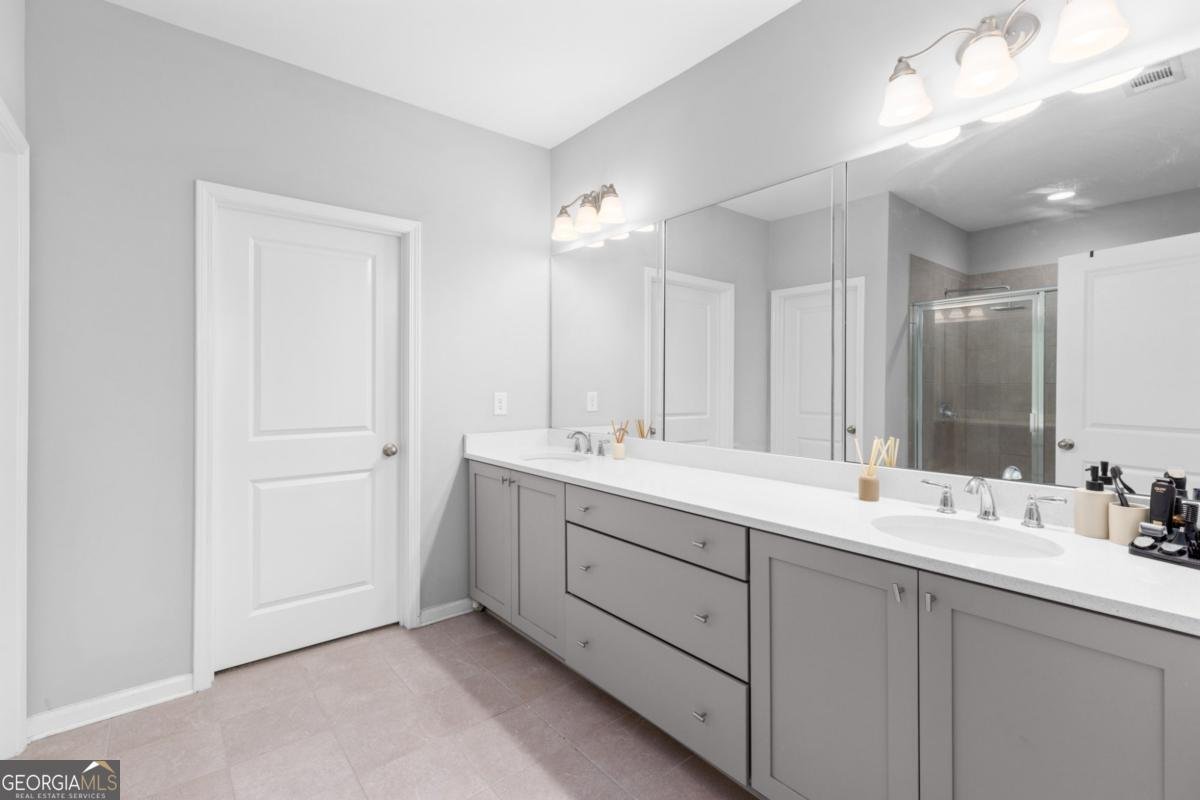 3933 Danube Lane Atlanta - 38