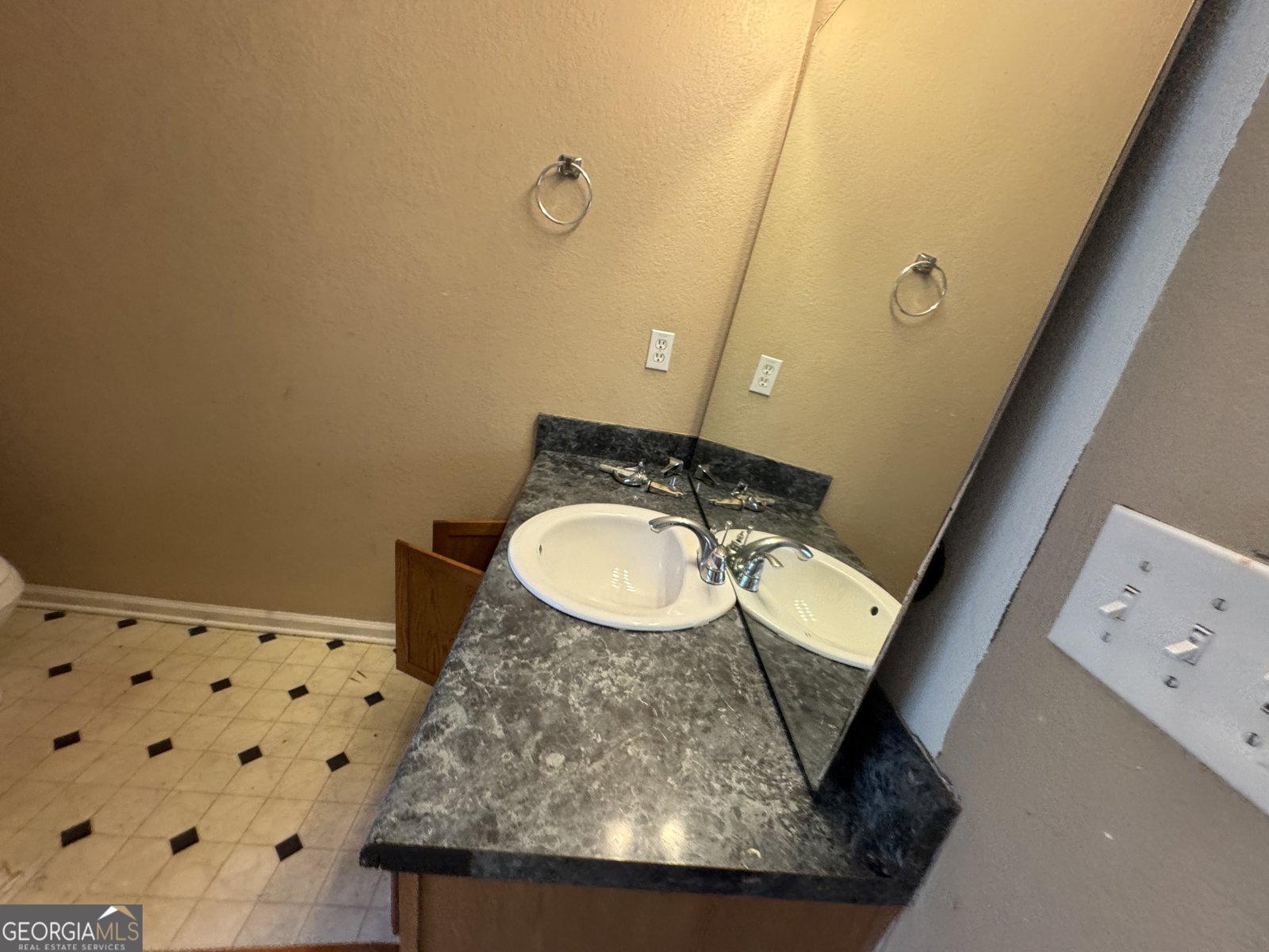 2863 Windsor Forrest Court Atlanta - 2