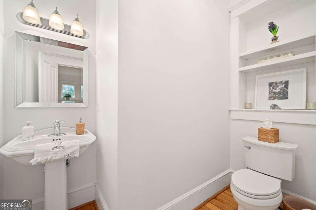 1181 Lanier Boulevard Atlanta - 30