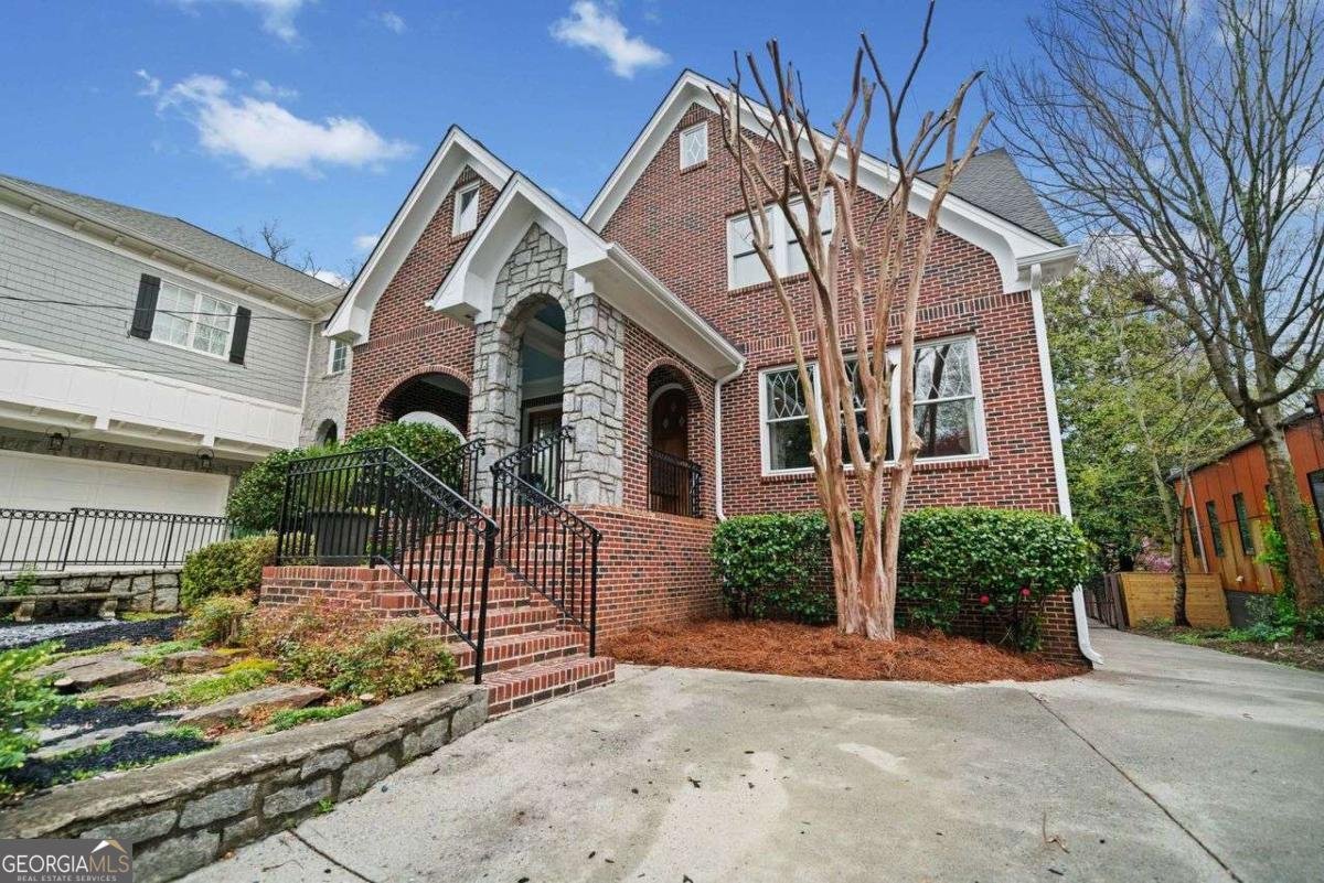 1181 Lanier Boulevard Atlanta - 54