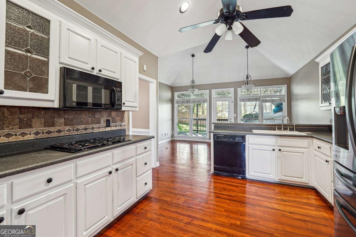 2973 HEAVENLY Lane Snellville - 13