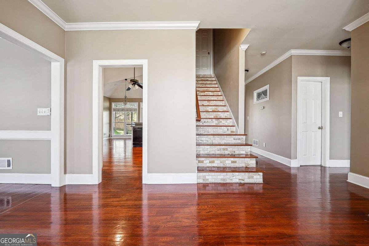 2973 HEAVENLY Lane Snellville - 4