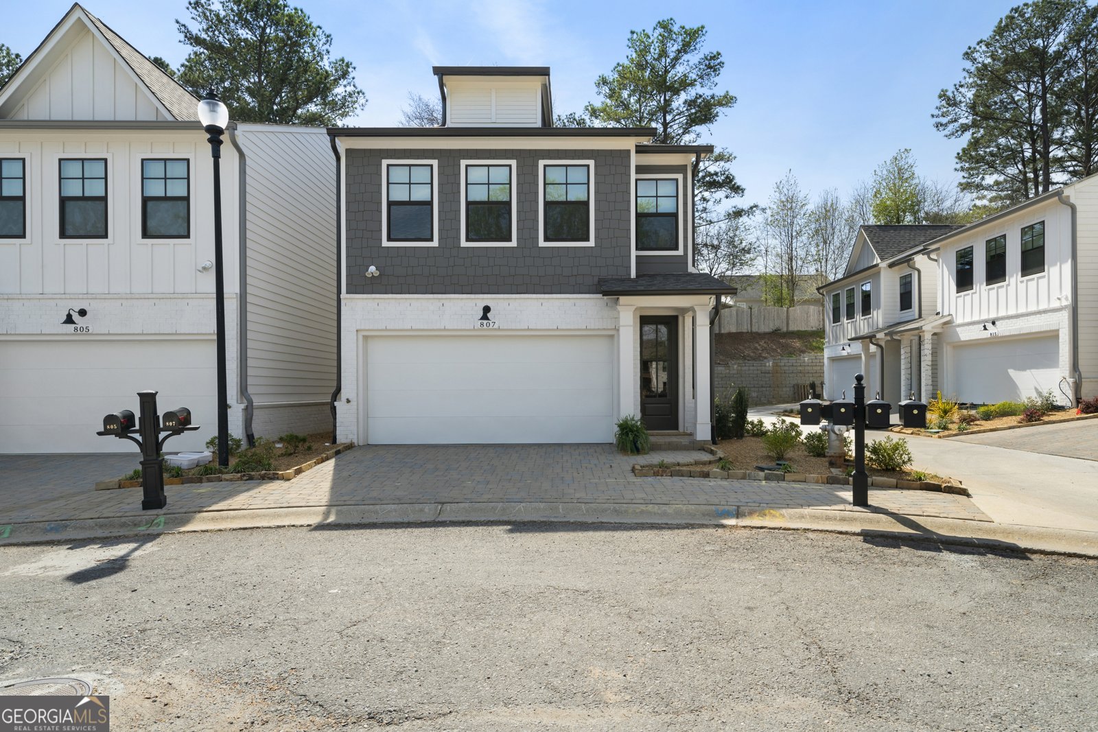 807 Stickley Oak Way Woodstock - 1