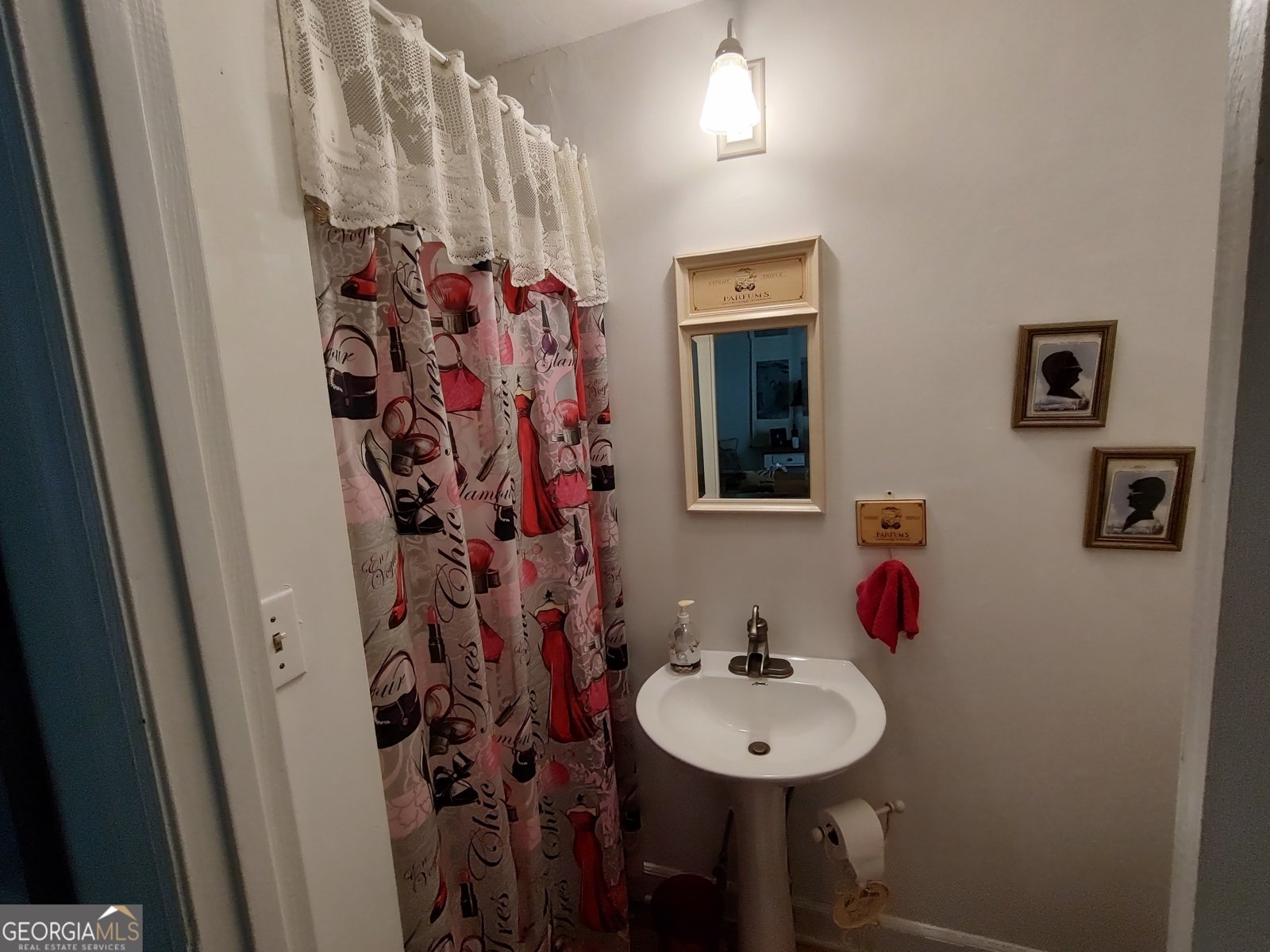 206 Alexander Avenue Washington - 32