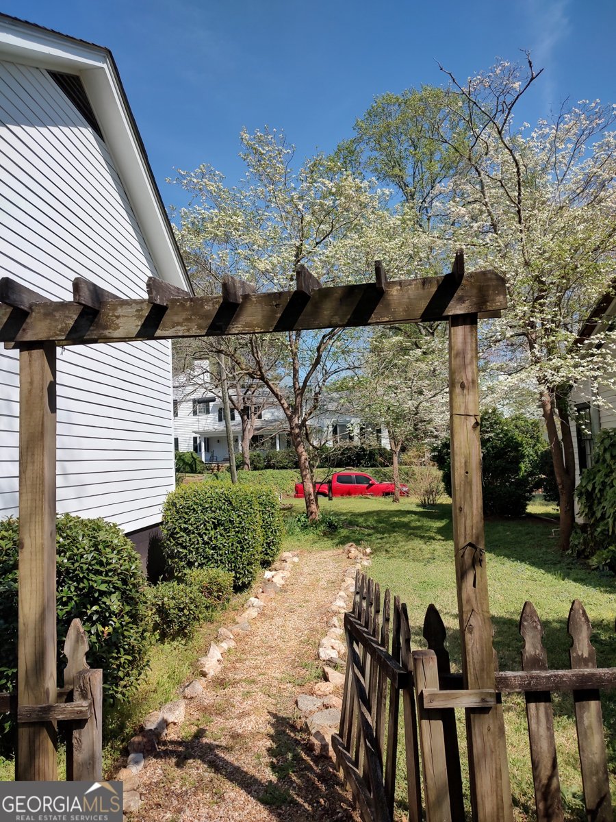 206 Alexander Avenue Washington - 45