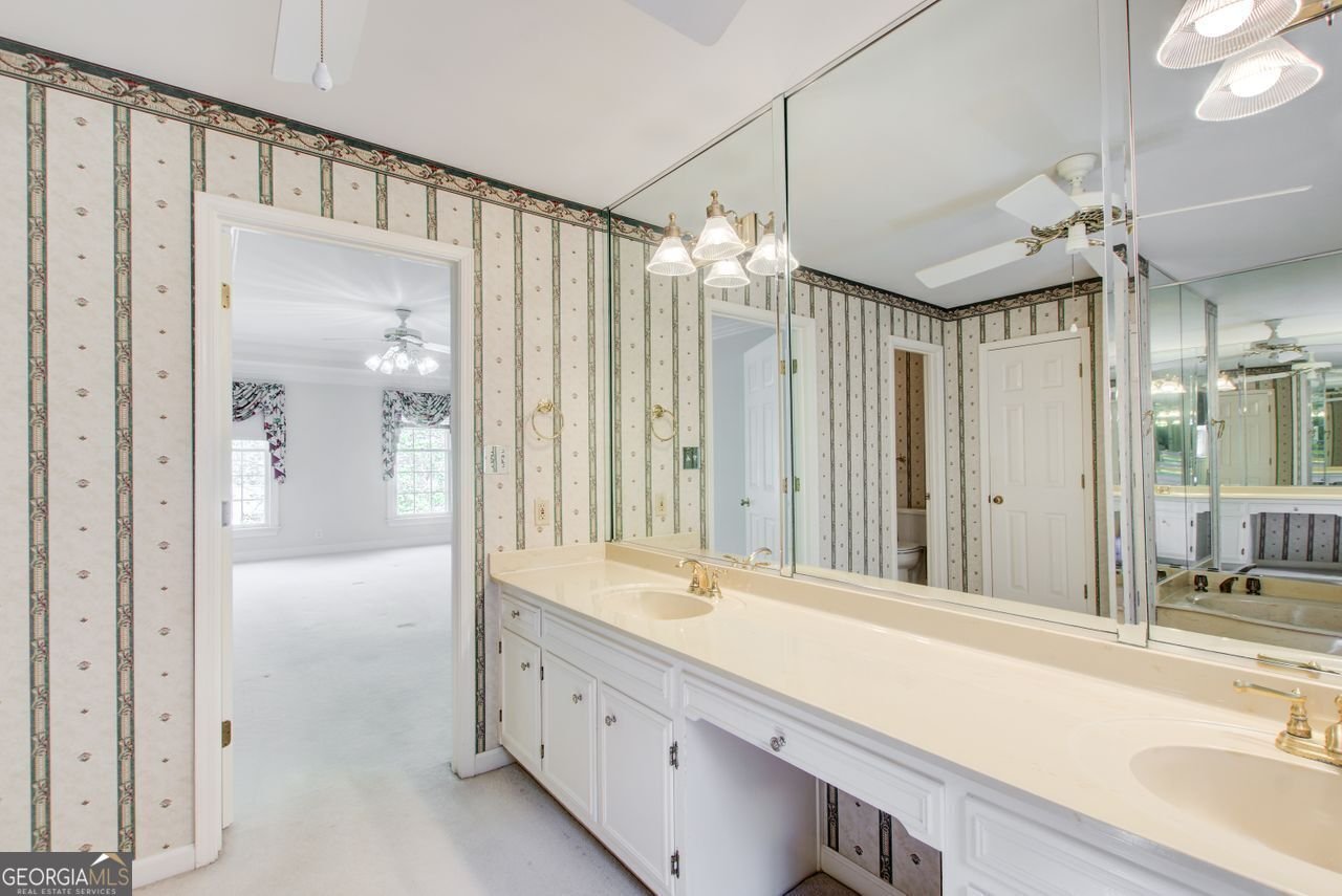 5162 Charlemagne Way Lilburn - 35