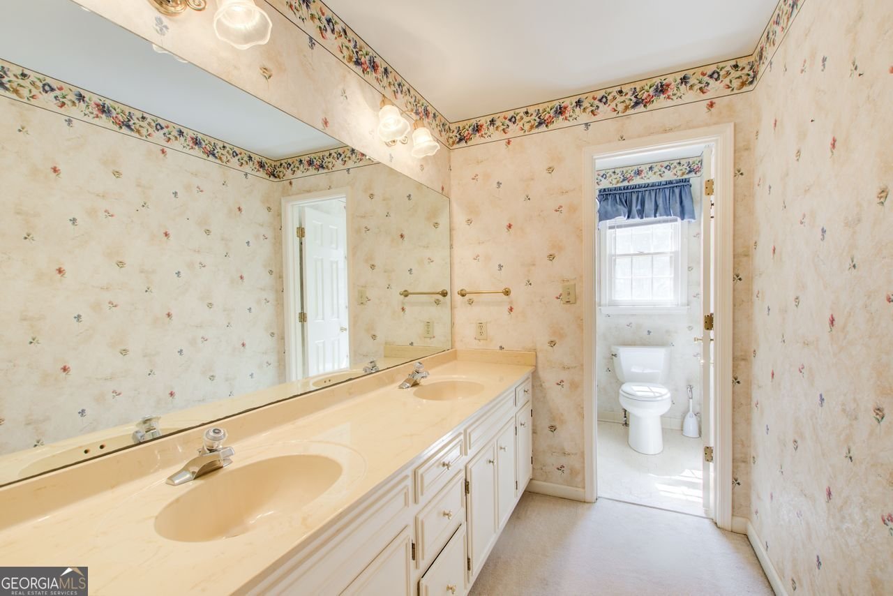 5162 Charlemagne Way Lilburn - 40