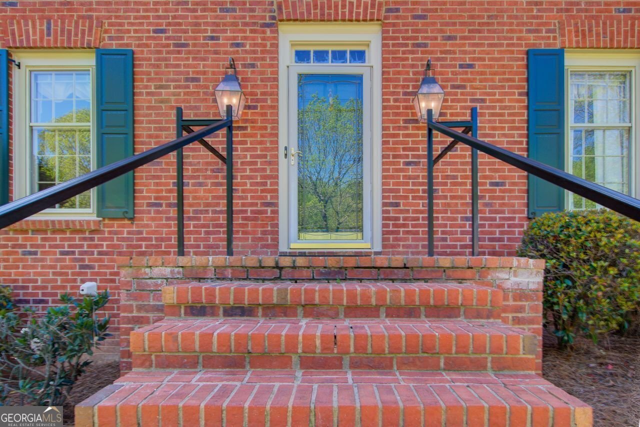 5162 Charlemagne Way Lilburn - 5