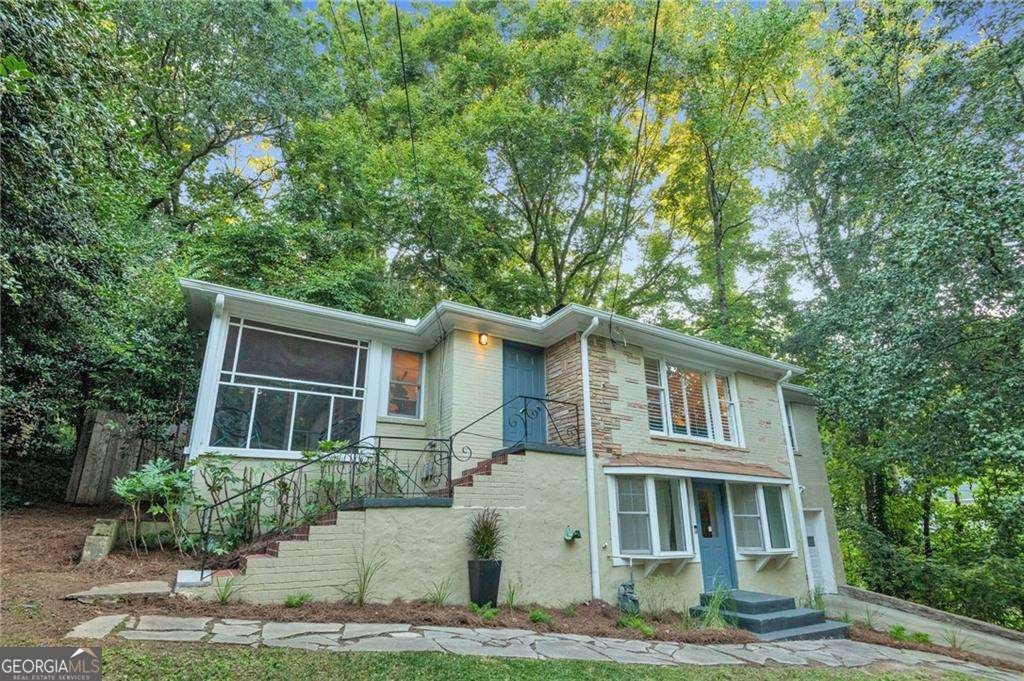 656 Channing Drive Atlanta - 2