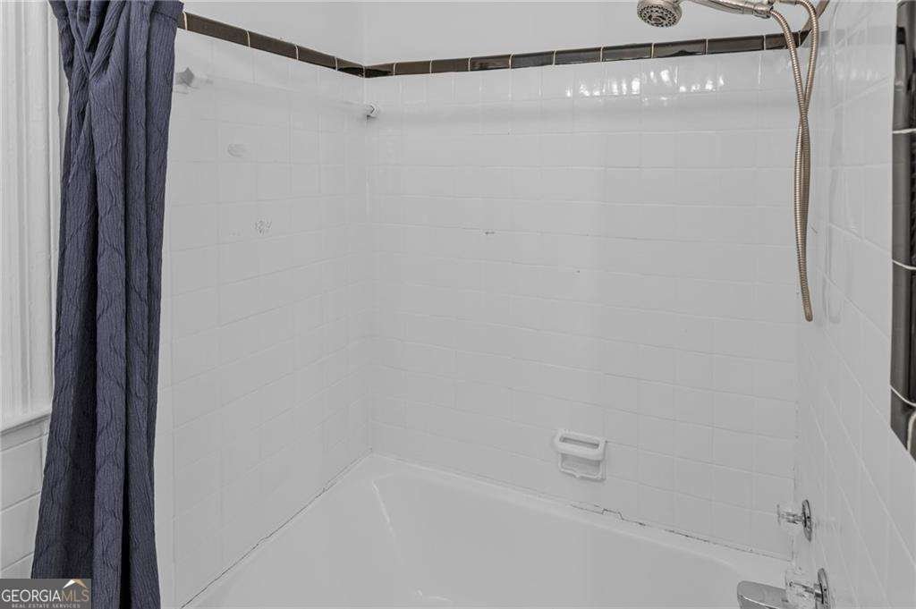 656 Channing Drive Atlanta - 21