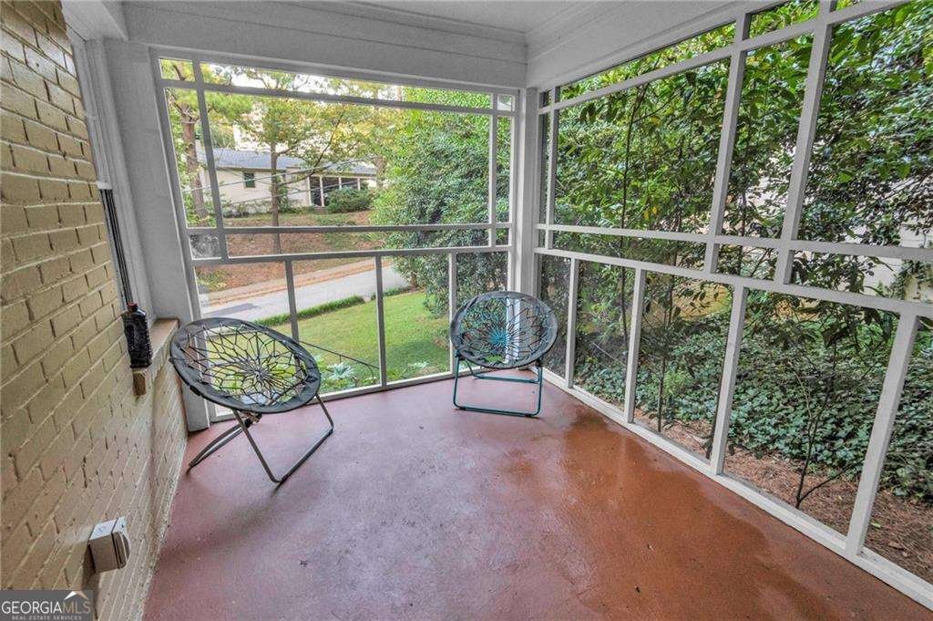 656 Channing Drive Atlanta - 22