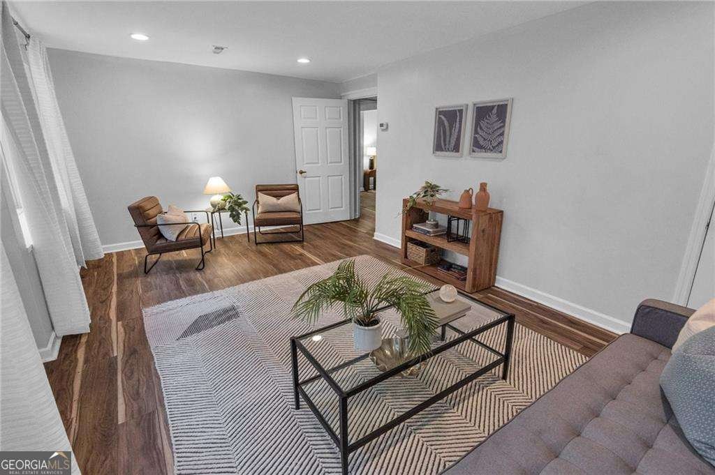 656 Channing Drive Atlanta - 4