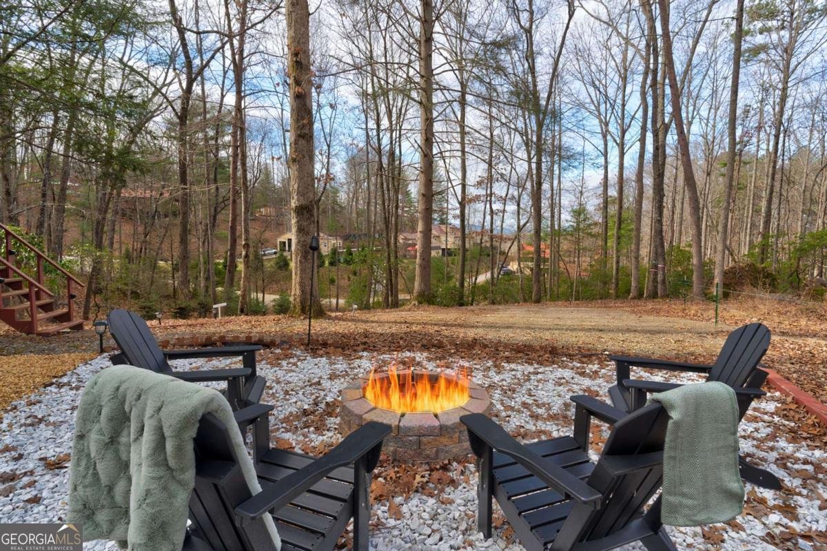 80 Treetop Lane Blairsville - 38