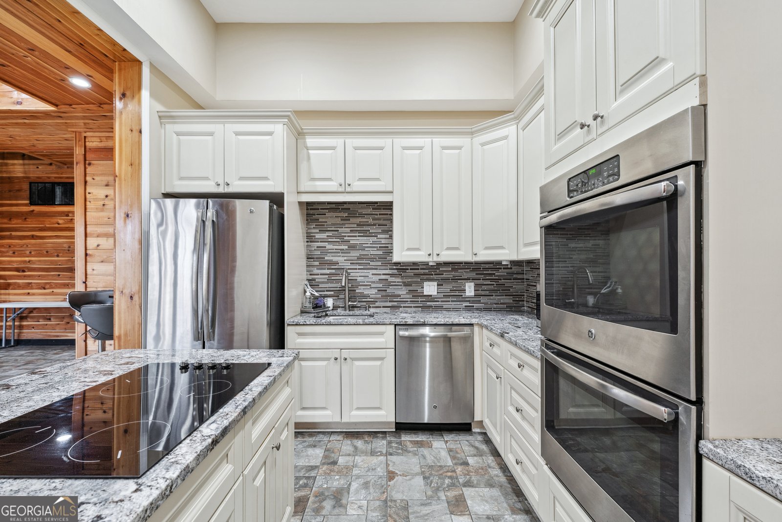 8069 Kenstone Court Sandy Springs - 18