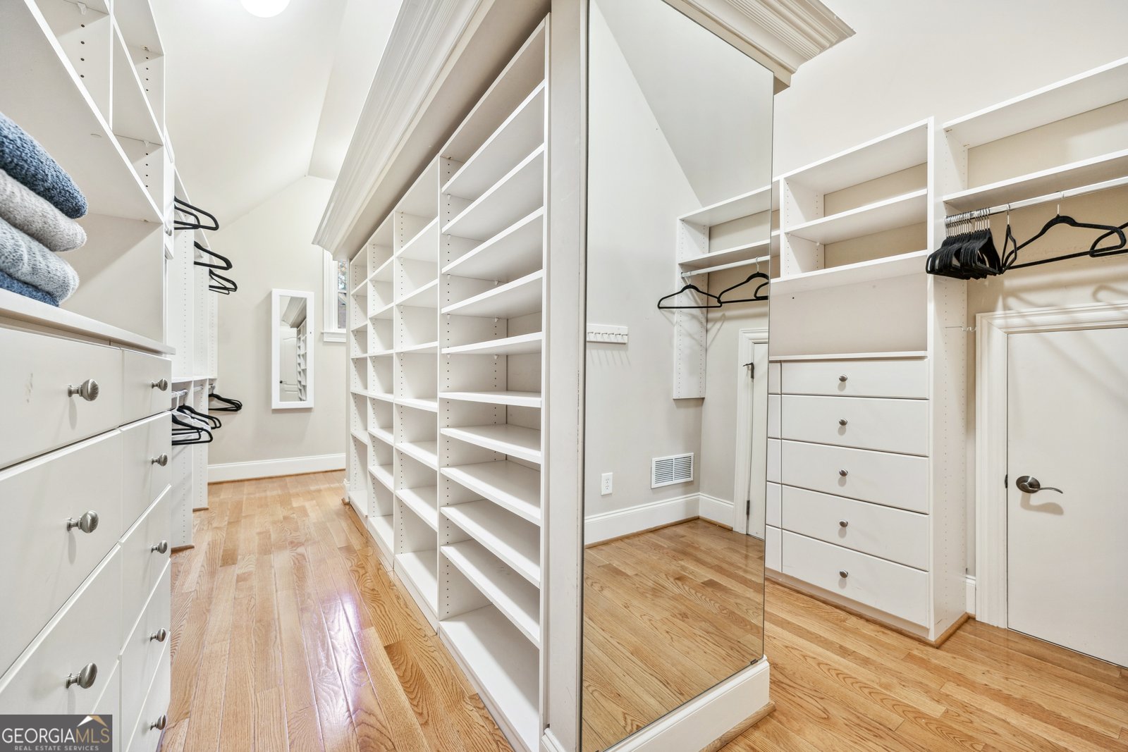 8069 Kenstone Court Sandy Springs - 36