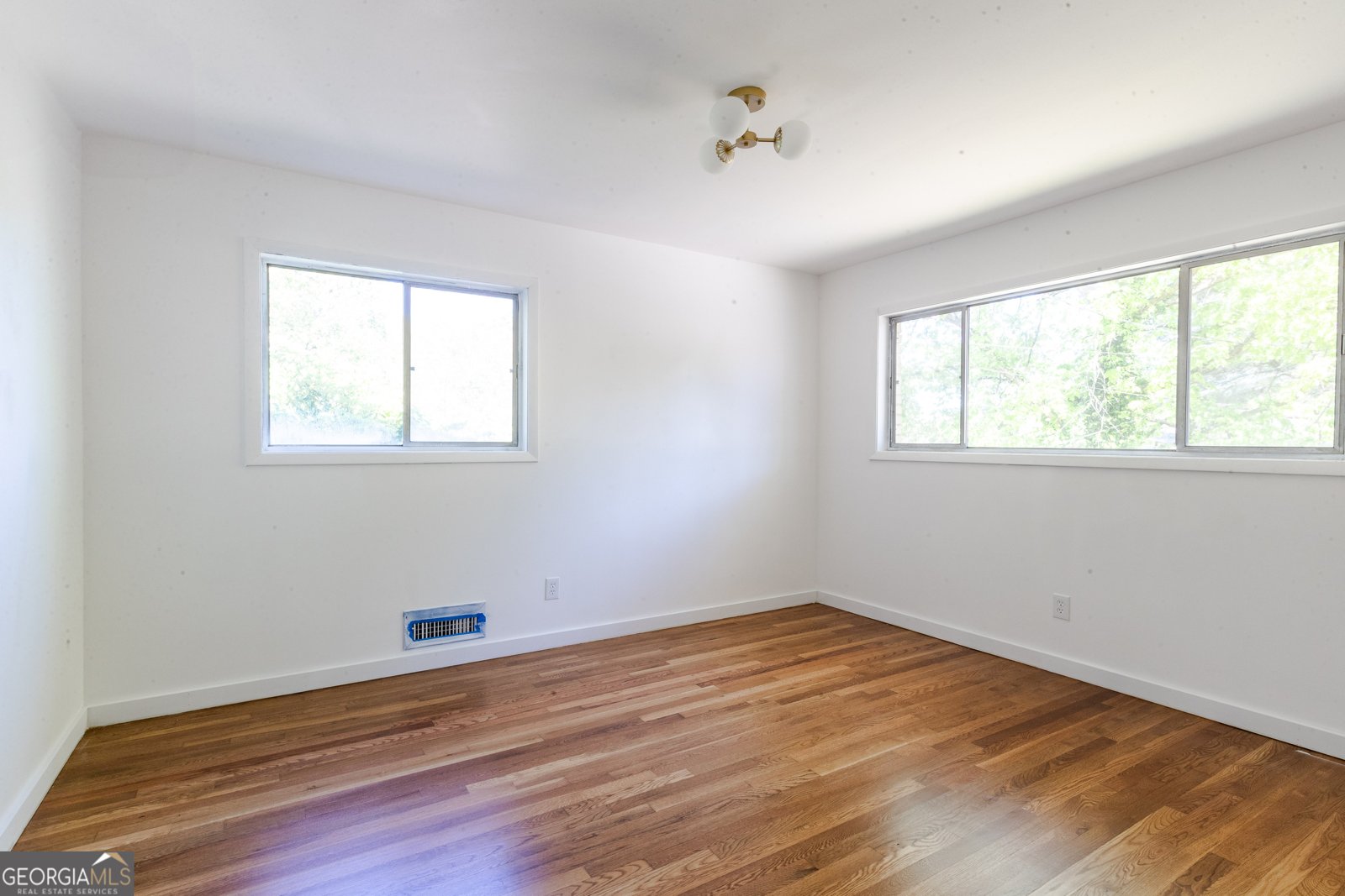 558 Larchmont Drive Atlanta - 18