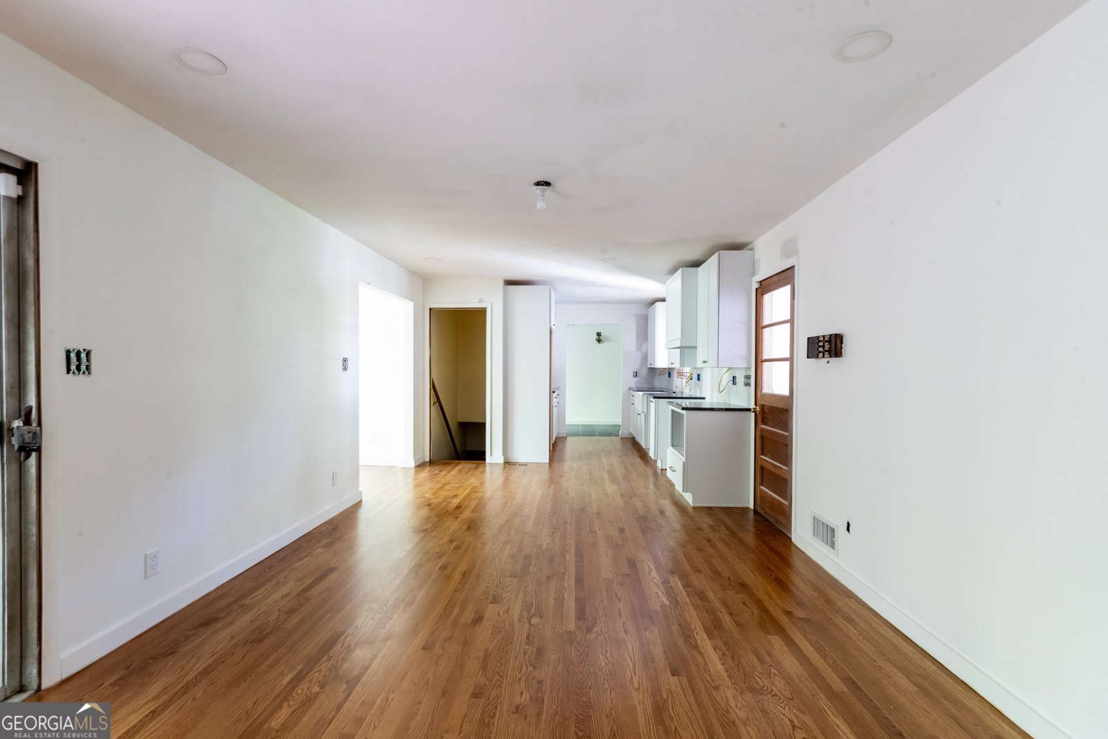 558 Larchmont Drive Atlanta - 2