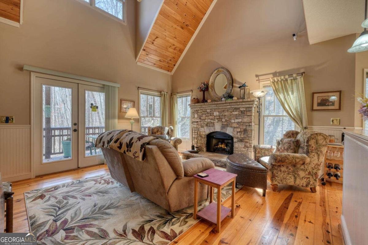 526 Garland Ridge Drive Hayesville - 24