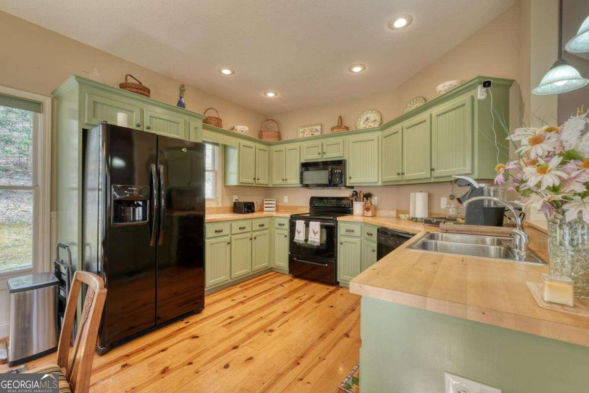 526 Garland Ridge Drive Hayesville - 27