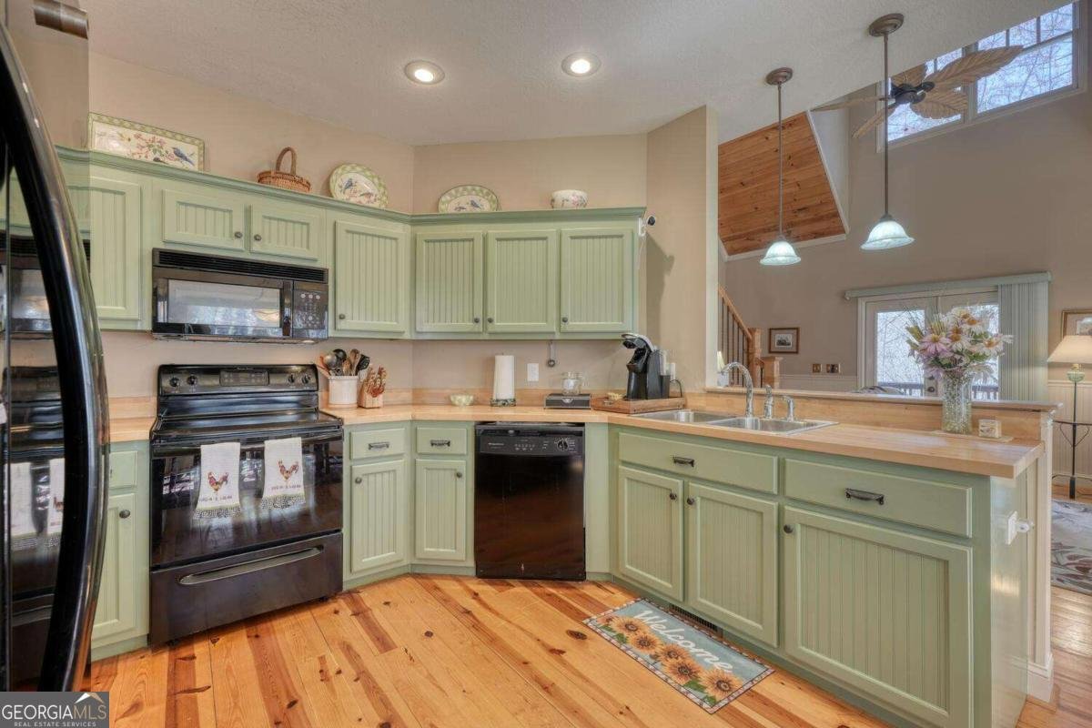 526 Garland Ridge Drive Hayesville - 29