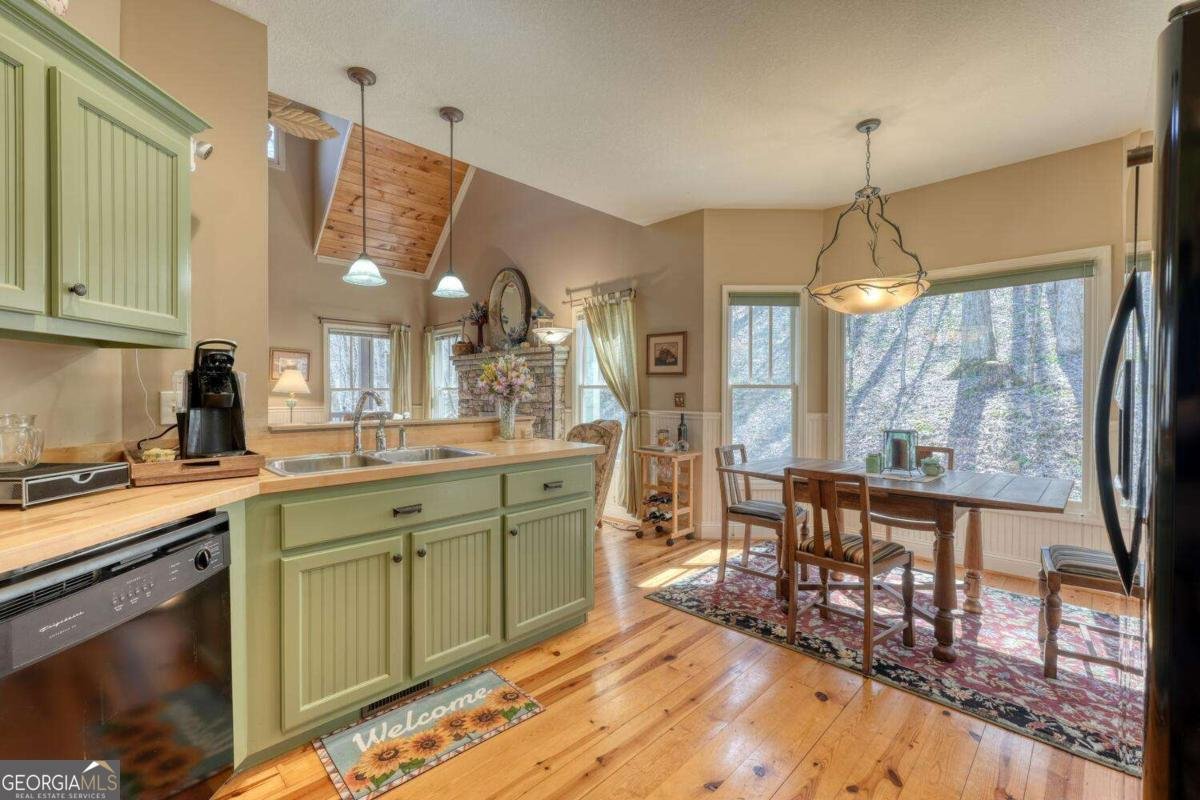 526 Garland Ridge Drive Hayesville - 30